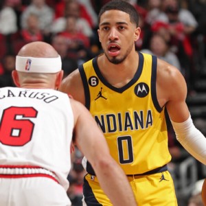  哈里伯顿组织大师级表演步行者双加时力克猛龙