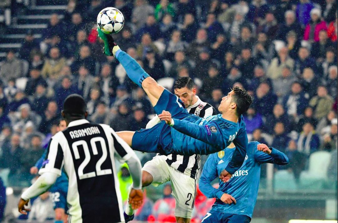  尚贝里后卫解围失误送礼对手抓住机会反超比分